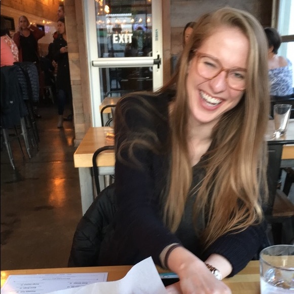 Meet your Posher, Kristen - Picture 2 of 3